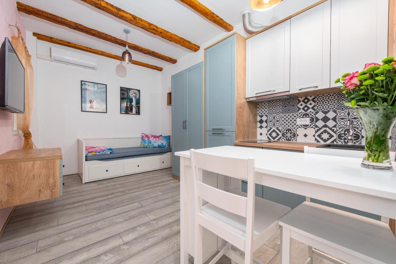 Angulus Apartment ซาดาร์ ภายนอก รูปภาพ