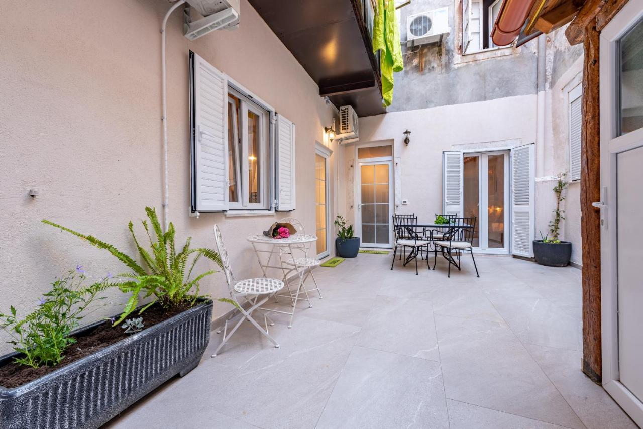 Angulus Apartment ซาดาร์ ภายนอก รูปภาพ