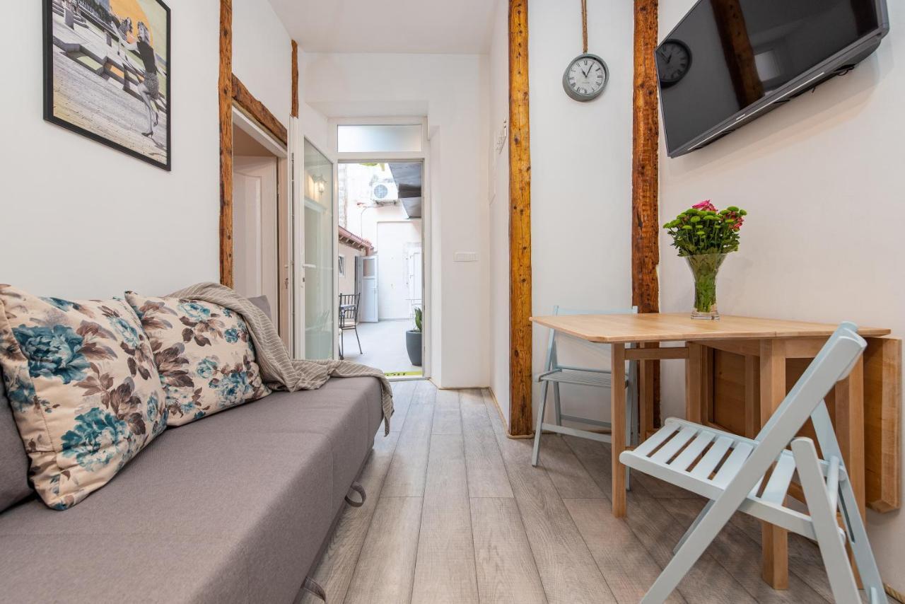 Angulus Apartment ซาดาร์ ภายนอก รูปภาพ
